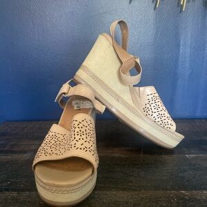 Clarks wedge sandals